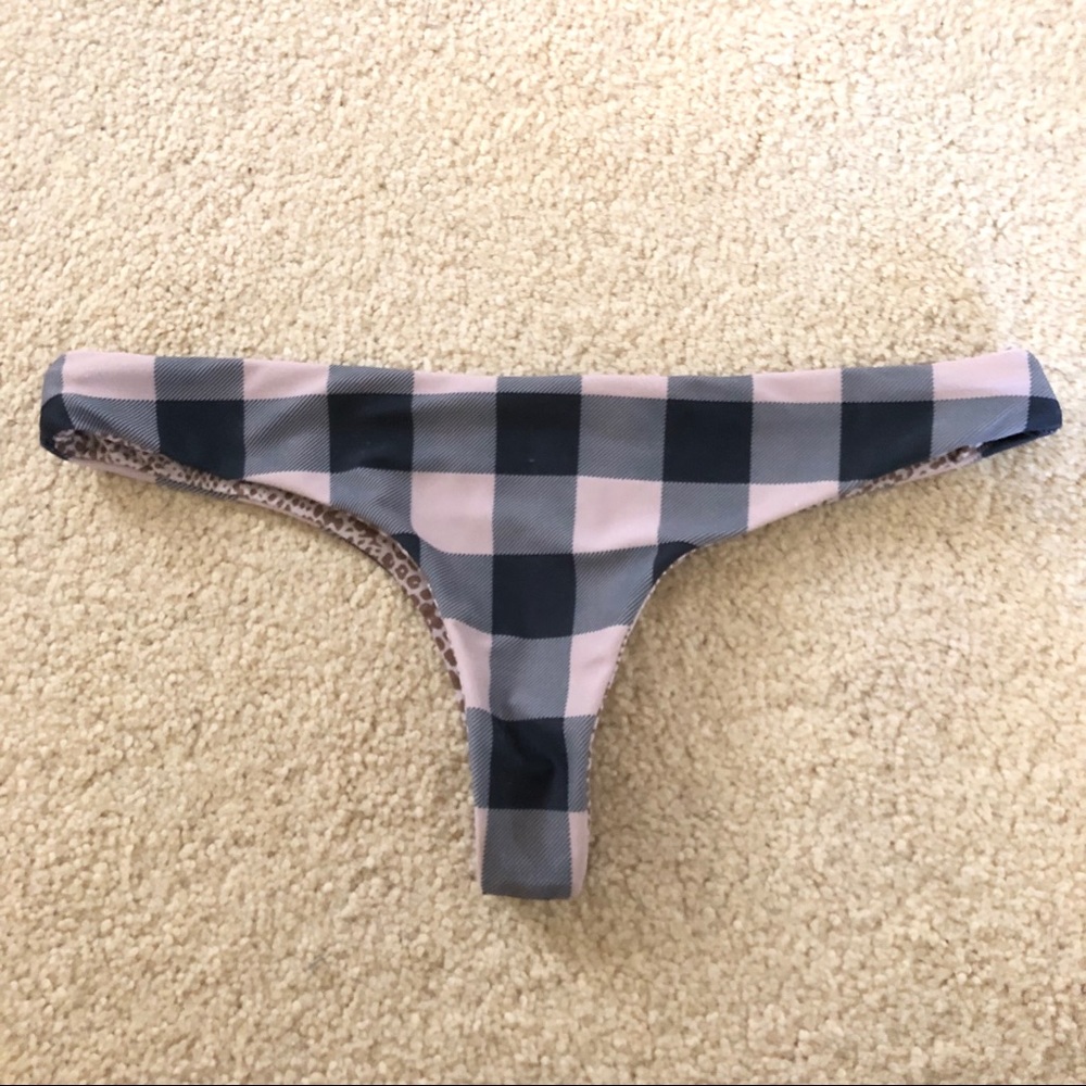 Acacia Bottoms Check